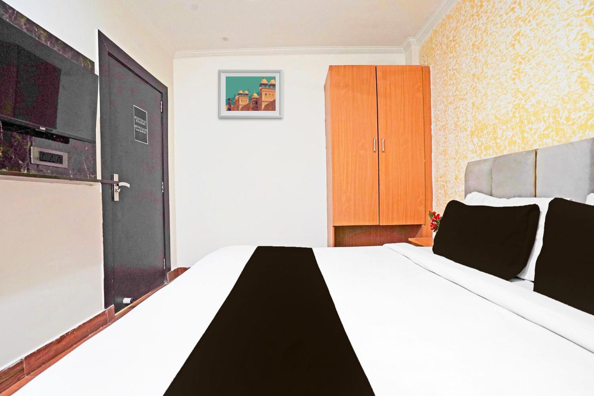 Hotel Twamev Residency Nowe Delhi Zewnętrze zdjęcie