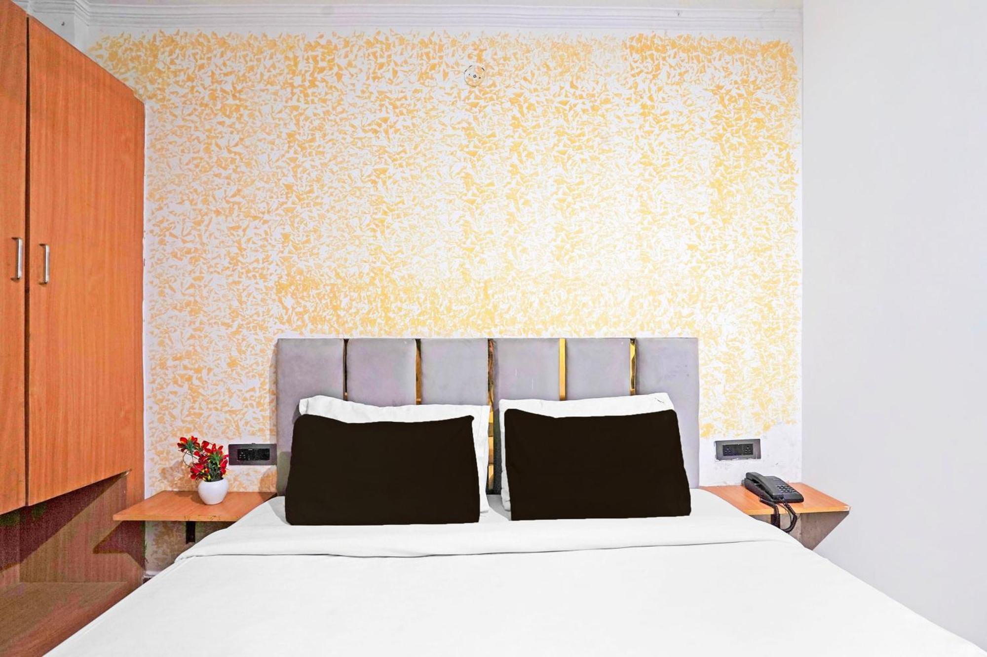 Hotel Twamev Residency Nowe Delhi Zewnętrze zdjęcie