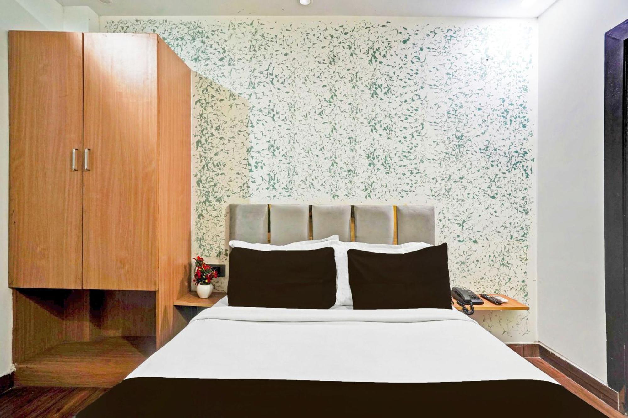 Hotel Twamev Residency Nowe Delhi Zewnętrze zdjęcie